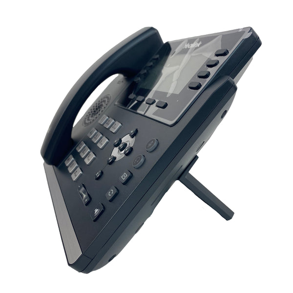 Telefono IP Yealink SIP-T33P - 4 Linee, Display LCD 2.4 Pollici, HD Voice, PoE, Colore Nero, Garanzia 24 Mesi